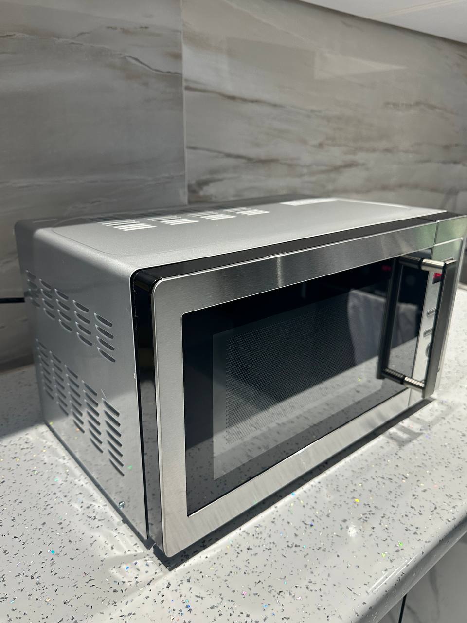 Микроволновая печь EWT INOX MEG50K-6